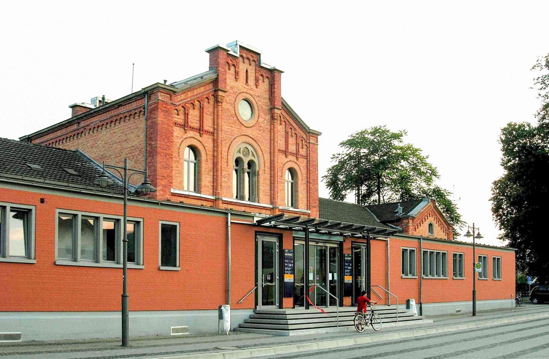 Bahnhofs Empfangsgebäude in Hann. Münden 
